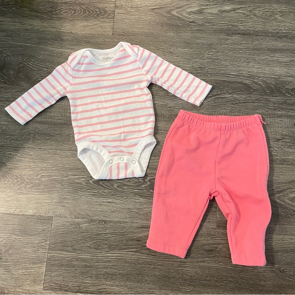 Hanes Long Sleeve Bodysuit and Zipper Sweatpants